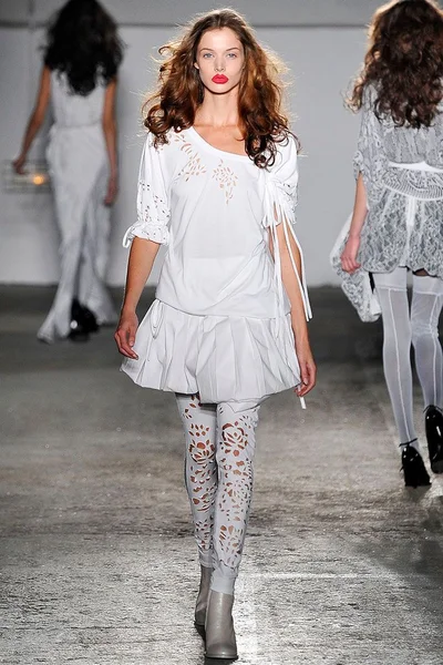 Look 24